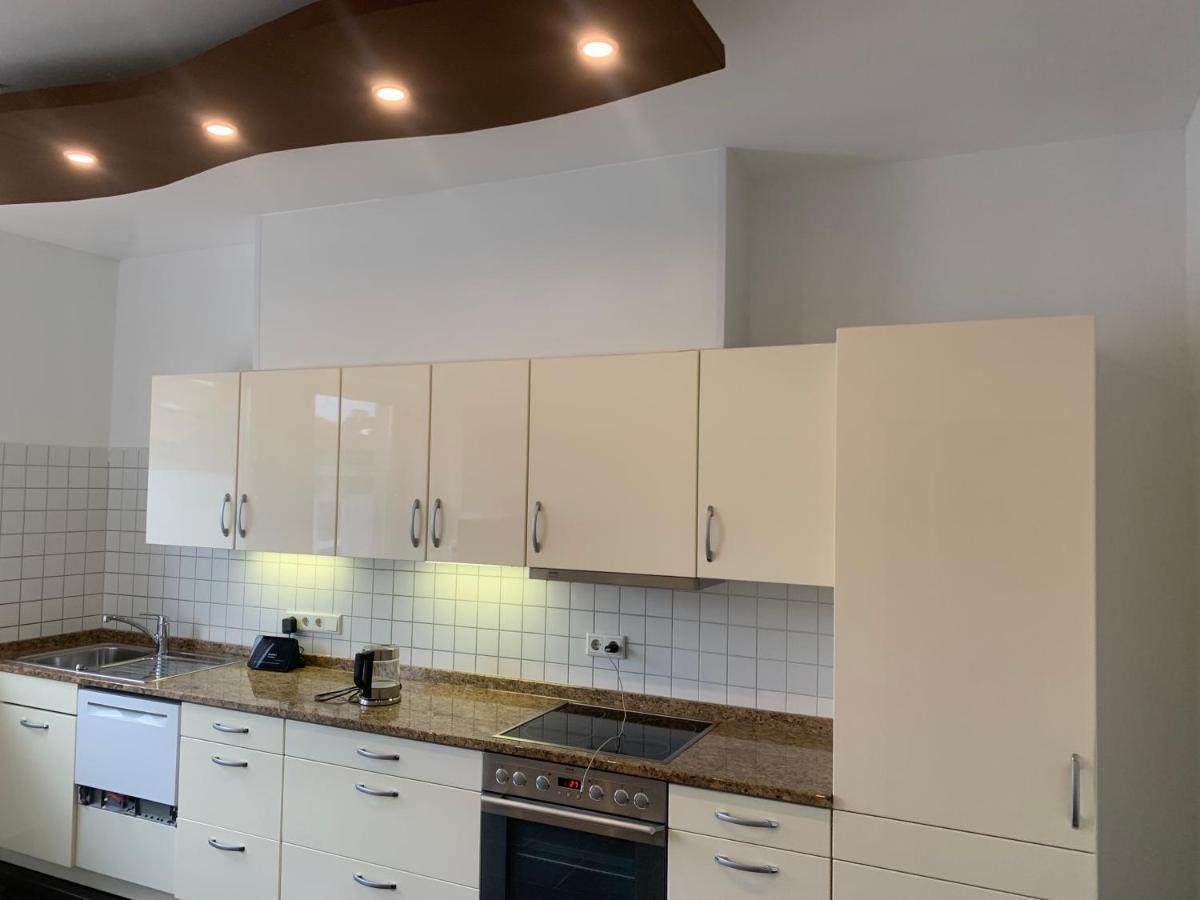 Mainpark Apartment 4 Schlafzimmer Bis Zu 10 Personen Direkt Ueber Aschaffapartment Bei Aschaffenburg Mainaschaff エクステリア 写真