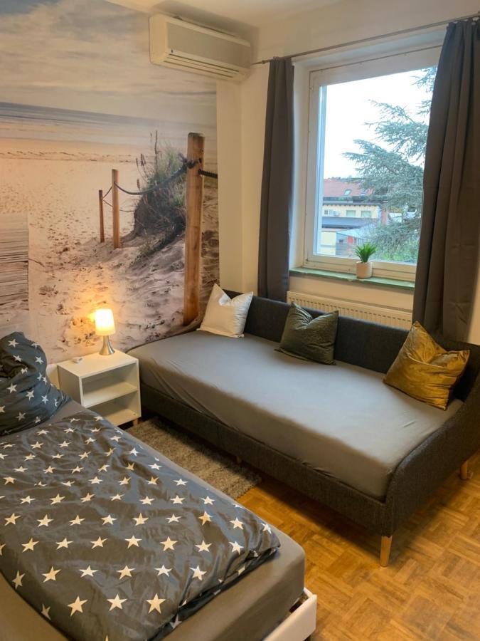 Mainpark Apartment 4 Schlafzimmer Bis Zu 10 Personen Direkt Ueber Aschaffapartment Bei Aschaffenburg Mainaschaff エクステリア 写真