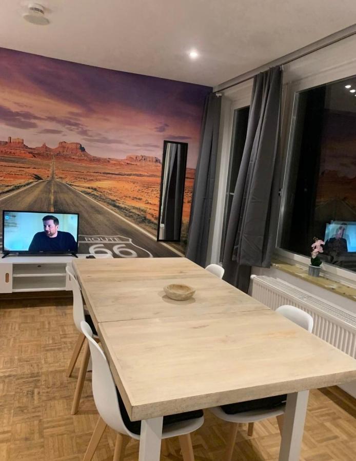 Mainpark Apartment 4 Schlafzimmer Bis Zu 10 Personen Direkt Ueber Aschaffapartment Bei Aschaffenburg Mainaschaff エクステリア 写真