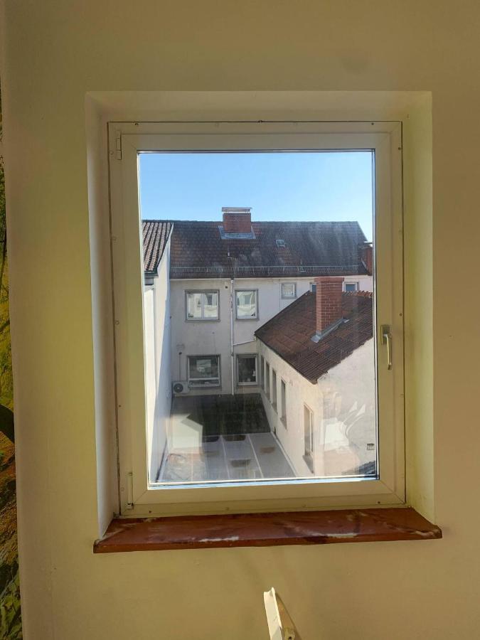 Mainpark Apartment 4 Schlafzimmer Bis Zu 10 Personen Direkt Ueber Aschaffapartment Bei Aschaffenburg Mainaschaff エクステリア 写真
