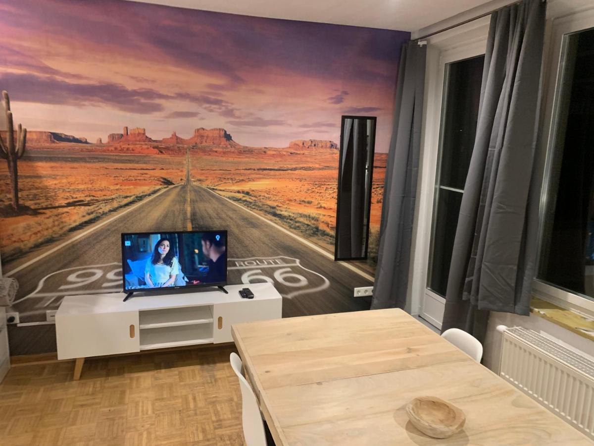 Mainpark Apartment 4 Schlafzimmer Bis Zu 10 Personen Direkt Ueber Aschaffapartment Bei Aschaffenburg Mainaschaff エクステリア 写真