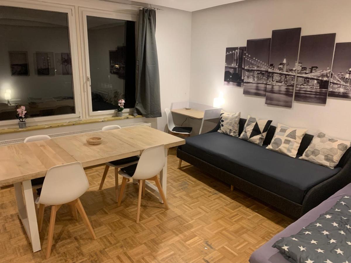 Mainpark Apartment 4 Schlafzimmer Bis Zu 10 Personen Direkt Ueber Aschaffapartment Bei Aschaffenburg Mainaschaff エクステリア 写真